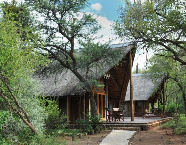 Black Rhino Game Lodge Exterior